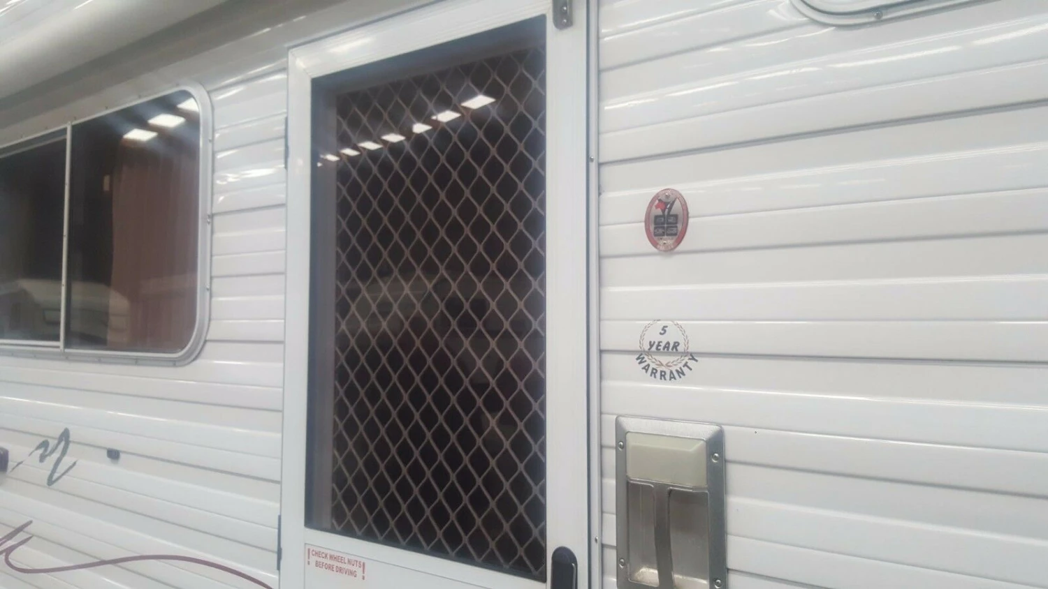 CAMEC RUBBER GLAZING WEDGE FOR 3MM CARAVAN WINDOW 010220 SOLD PER METER 6 CAMEC RUBBER GLAZING WEDGE FOR 3MM CARAVAN WINDOW 010220 SOLD PER METER - Image 6